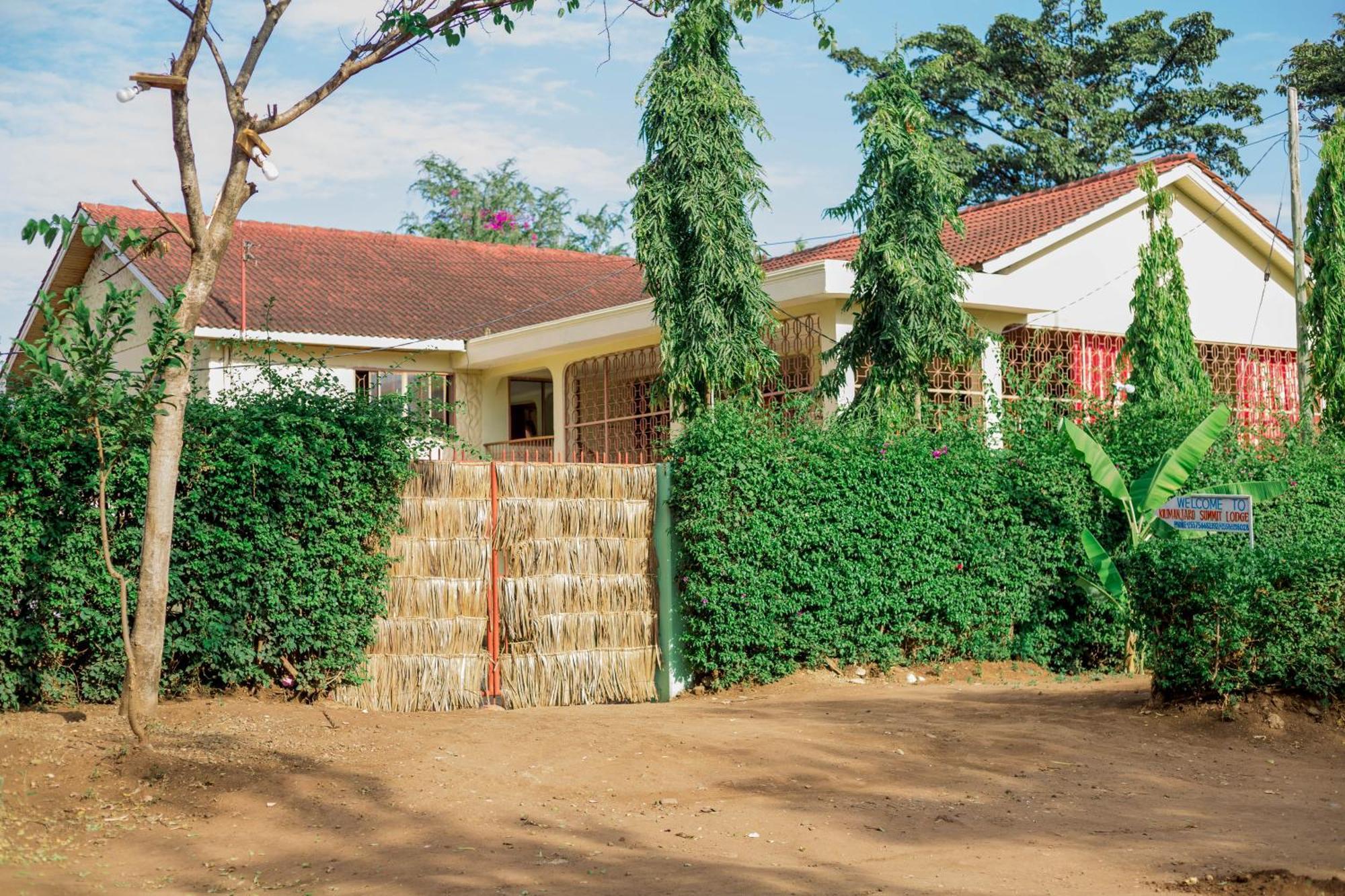 Kilimanjaro Summit Lodge Moshi Exteriör bild